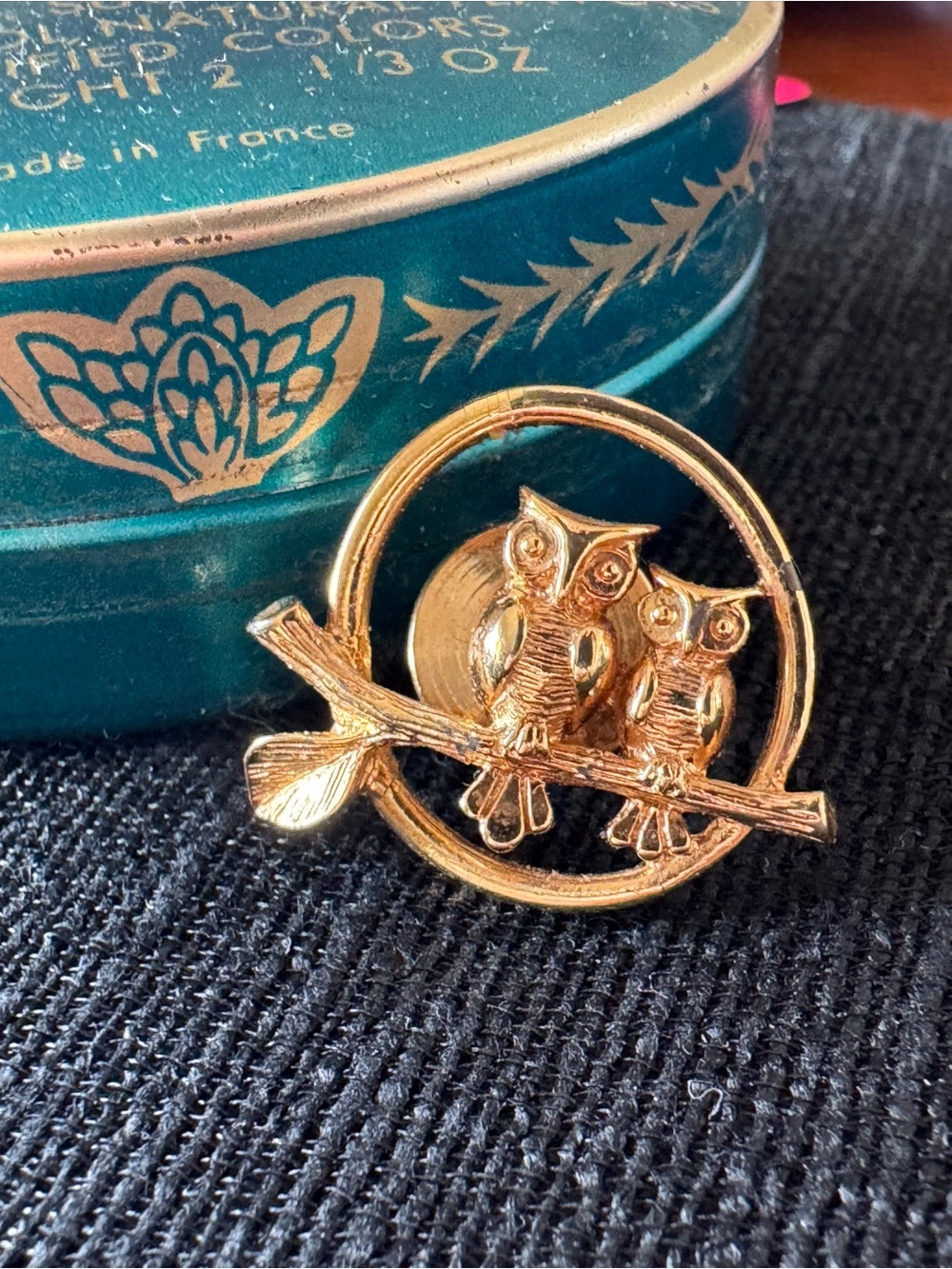 Vintage Avon Gold Tone Pin Back 2 Owls On A Branch Brooch Small Hoot Halloween